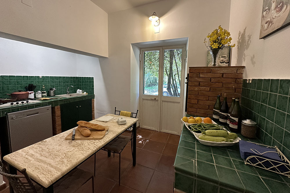 Cucina attrezzata con igresso indipendente